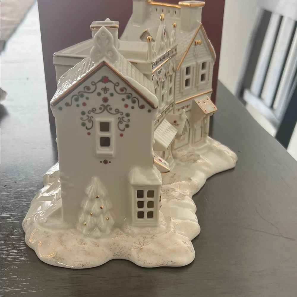 Lenox Mistletoe Park Apothecary, Bakery, and Barber shop - Picture 3 of 10